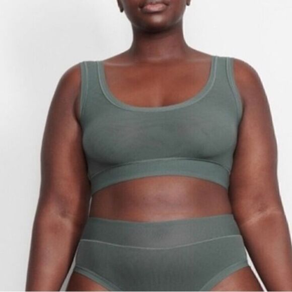 NWT Skims Summer Mesh Scoop Bralette in Deep Sea size XXS - Picture 2 of 4